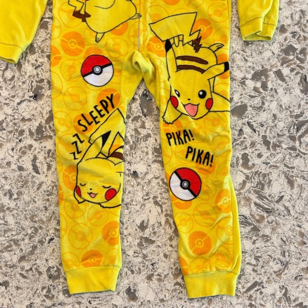 Pokemon Apparel Set - Picture 7 of 14